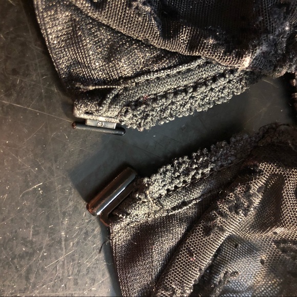 Vintage Victoria’s Secret Bra - Picture 3 of 4